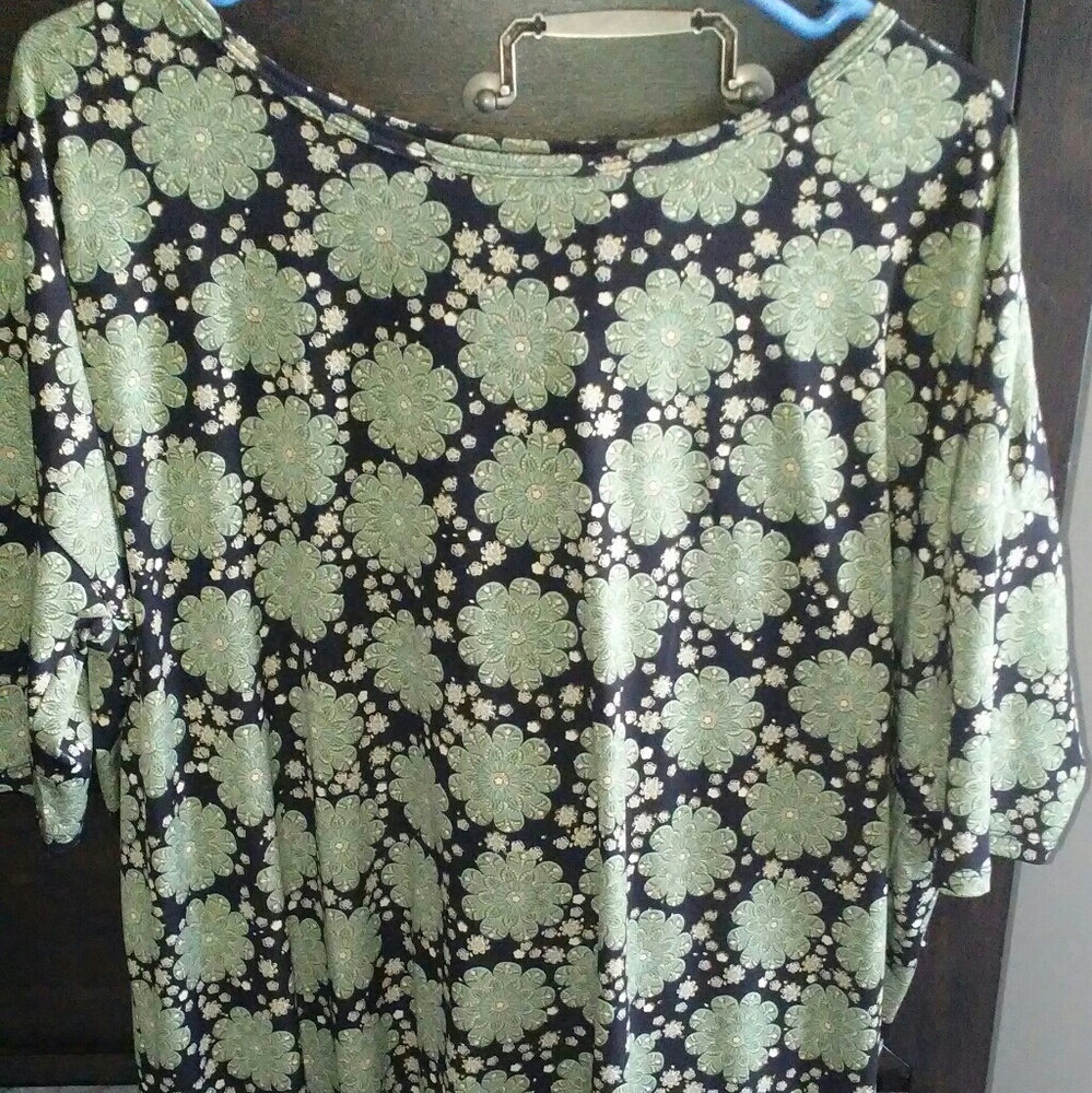 Medium Irma (Lularoe)